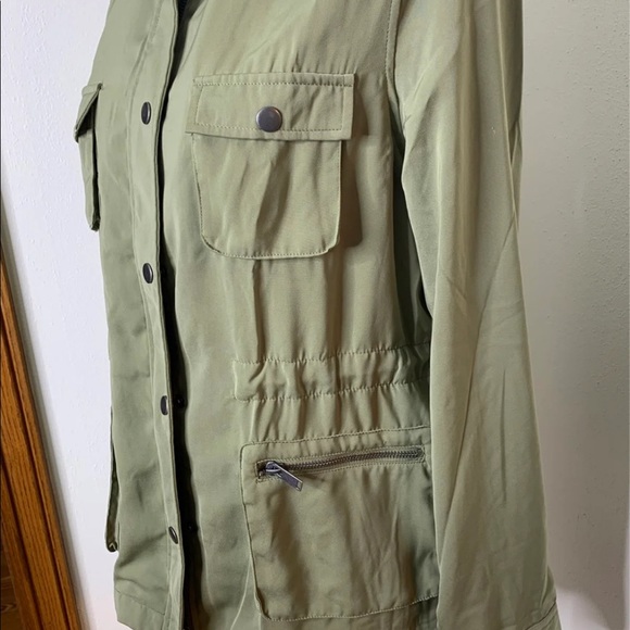 (SOLD) Olive Green Utility Jacket - Picture 7 of 8